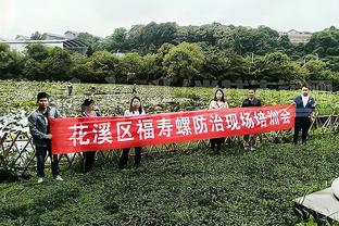 炸裂！英冠后卫半场惊天吊射破门